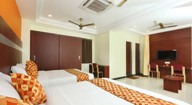 OYO 15115 Hotel Ramcharan Residency, Rezerwuj Hotel Tanie hotele w Andhra Pradesh
