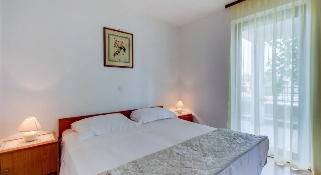 Vanda - Apartment Danica, Забронировать Апартаменты/квартира Отели Мали-Лошиня с парковкой, рядом с Автобусный вокзал Mali Losinj, Парковка