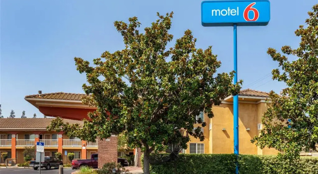 Motel 6 Stockton, CA - East, Book Motel Hoteller i Stockton med pool, Swimmingpool