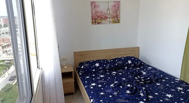Apartment in the Plazh Area Surrounded by Greenery, Rezerwuj Apartament Hotele w Durres County z parkingiem, Parking