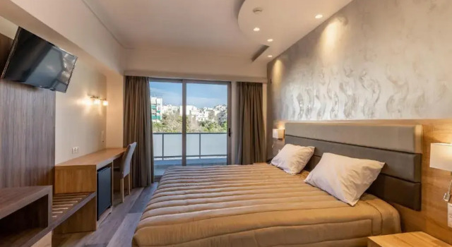 Двухместный номер Superior Xenophon Hotel