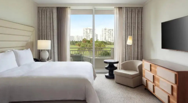 Двухместный люкс c 1 комнатой JW Marriott Miami Turnberry Resort & Spa