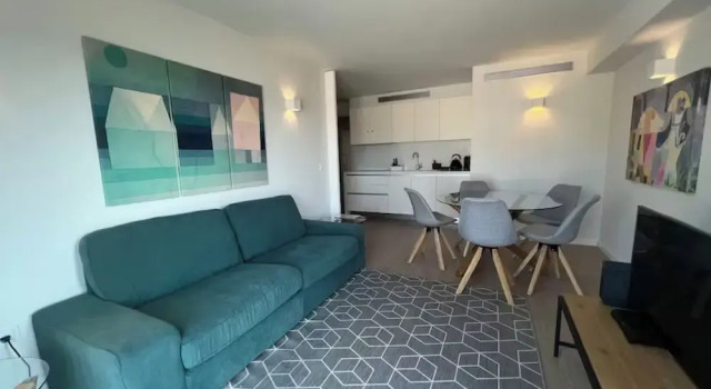 Апартаменты Classic Amazing View in the Castle Hill Apartment