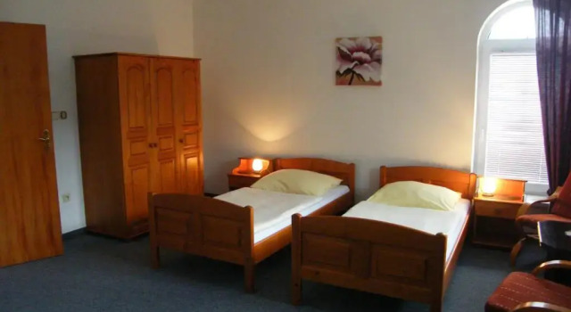 Номер Standard Pension Najdek