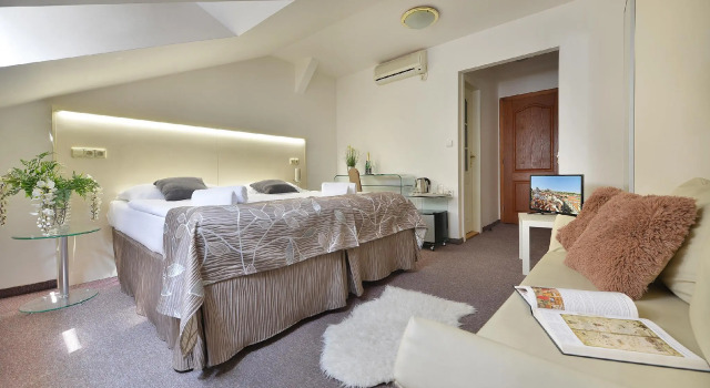 Anette Hotel, Забронировать Отель Отели Праги с завтраком, рядом с Театр Svanda, Завтраки