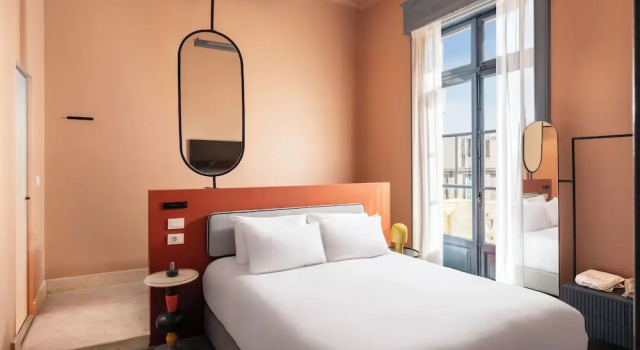 Двухместные апартаменты с видом на город Brassbell grey apartments Bidair House