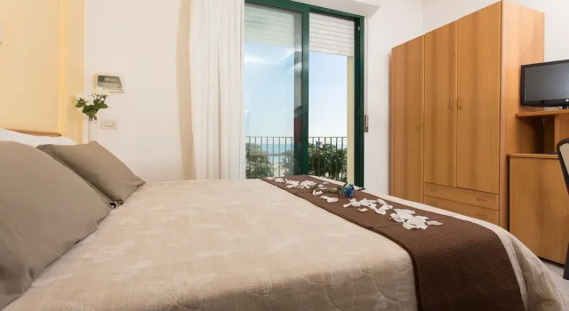 Одноместный номер Standard с балконом Hotel Emilia