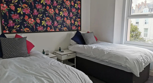 Апартаменты Beautiful 2-bed Seaview Apartment in Plymouth