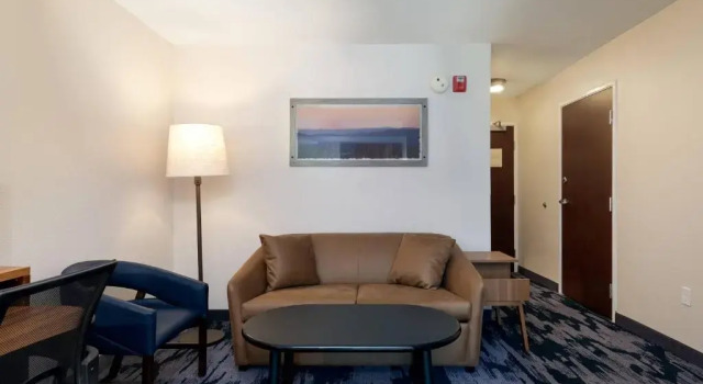 Студия Fairfield Inn & Suites Savannah Airport