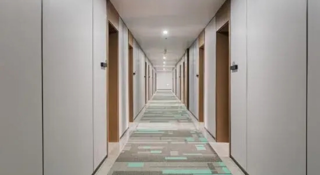 Pinghu New Shell Hotel, Prenota Hotel Hotel a Jiaxing con parcheggio, Parcheggio