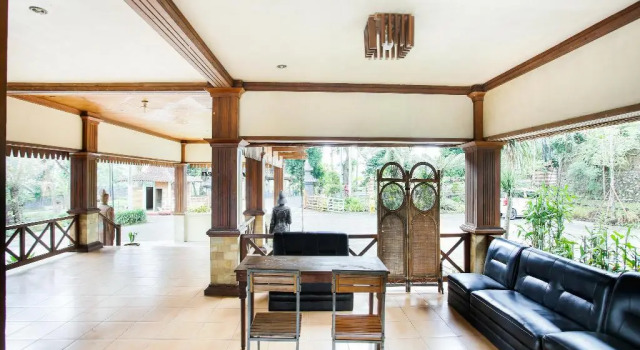 OYO 3396 Sun Garden Resort, Book Ferieresort Hoteller i Karang med pool, Swimmingpool