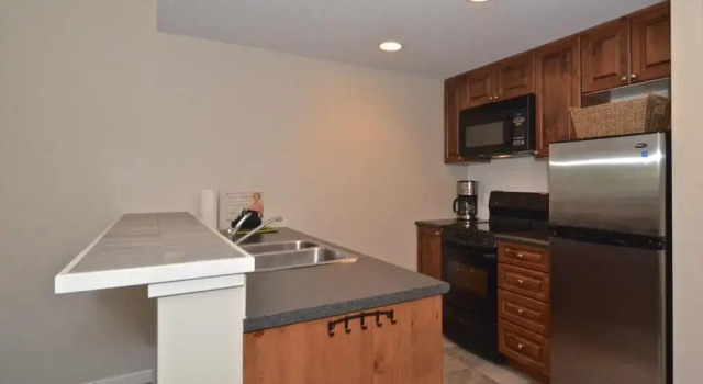 Апартаменты Whistler Blackcomb Vacation Rentals - Village North
