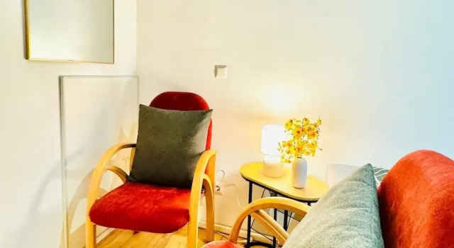 Spacious Private Room Near FAC Platz