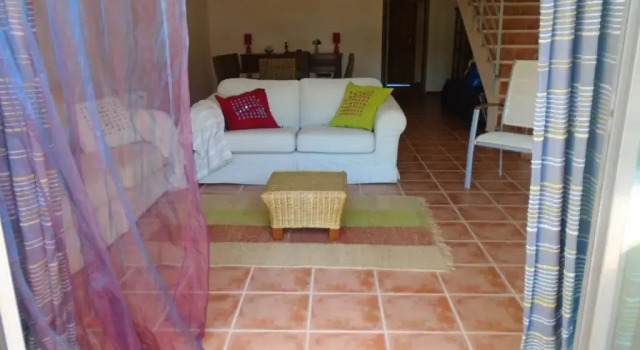 House with 3 Bedrooms in Albufeira, with Shared Pool, Enclosed Garden And Wifi, Rezerwuj Dom wakacyjny Hotele w Algarve z parkingiem, Parking