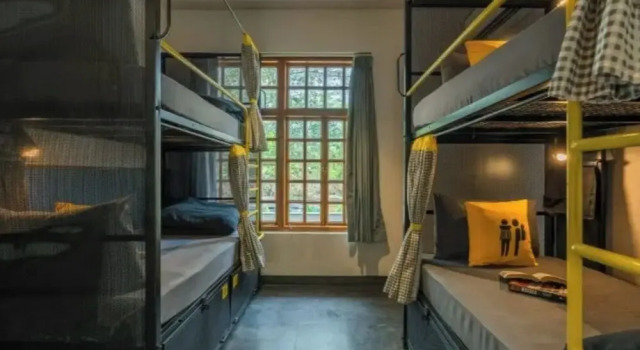 Кровать в общем номере The Hosteller Bam Goa, Saligao - Poshtel