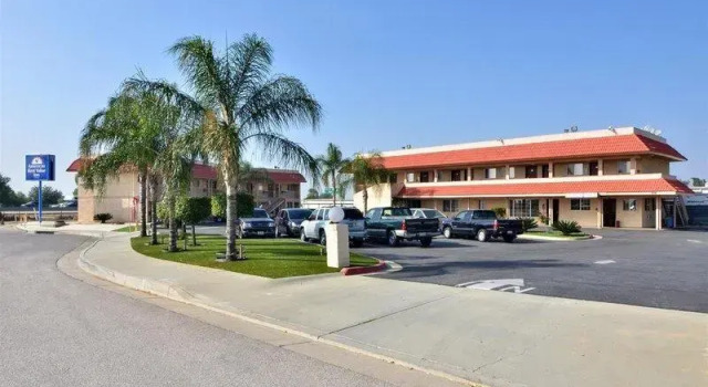 Кровать в общем номере Americas Best Value Inn Calimesa