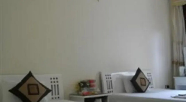 Phu Nhuan Hotel 2