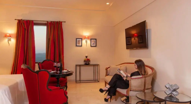 Полулюкс Отель Alvino Relais