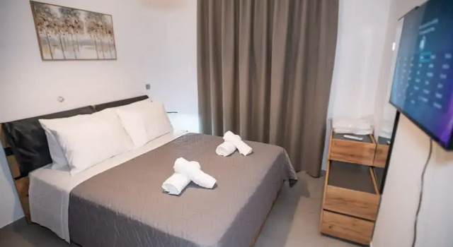 Sinani Villa - Garden Oasis With Private Pool, Забронировать Вилла Отели Колимпиа с парковкой, Парковка