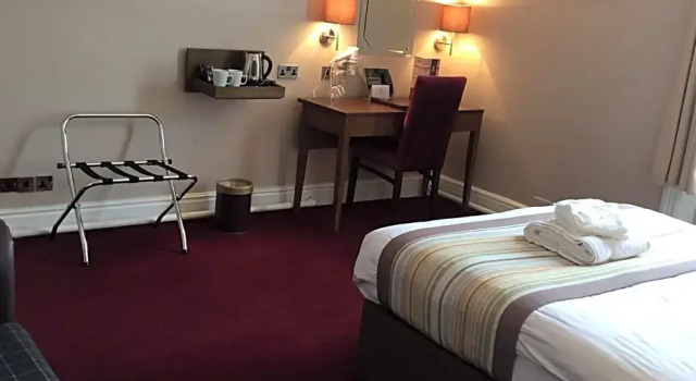 Номер Standard The Crown Hotel