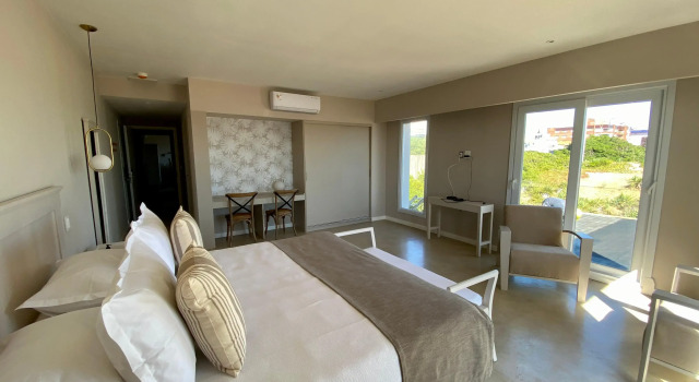 Serena Hotel