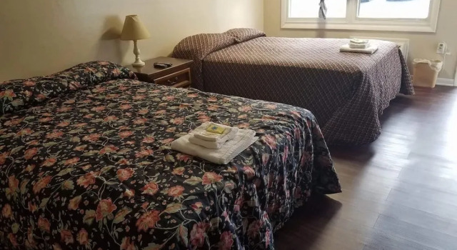 Park n Stay Inn, Book Hotel Hoteller i Johnson City med parkering, Parkering