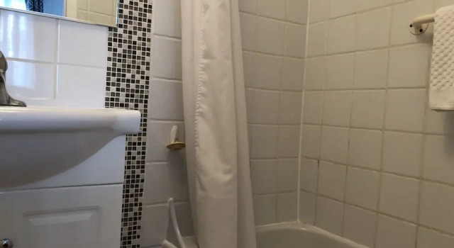 Четырёхместный номер Classic Au Petit Hôtel