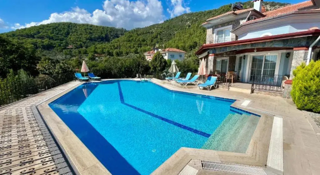 Вилла 4 Bedroom - 3 Bathroom - 8 Person, Private Pool - Private 1000m2 Garden, DETACHED Villas, Unlimited WiFi - Free Parking