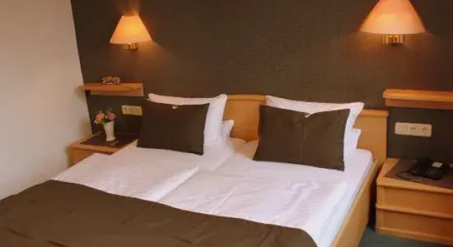 Hotel-Restaurant Feldkamp, Забронировать Отель Розендаль Северный Рейн-Вестфалия