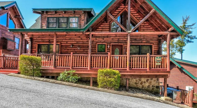 SmokyStays 5 Bedroom Cabin