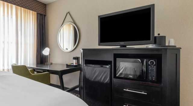 Четырёхместный номер Standard Comfort Inn Sherman - Denison Area