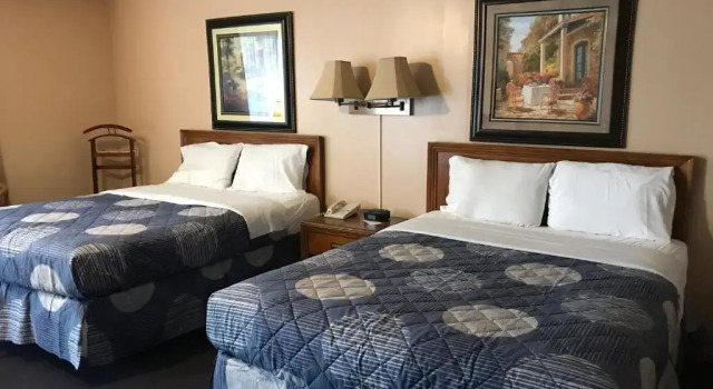 Четырёхместный номер Standard Moonlite Motel