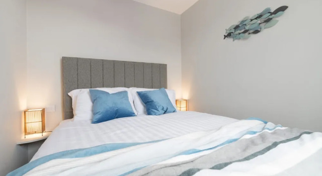 Коттедж с балконом Marina Beach House
