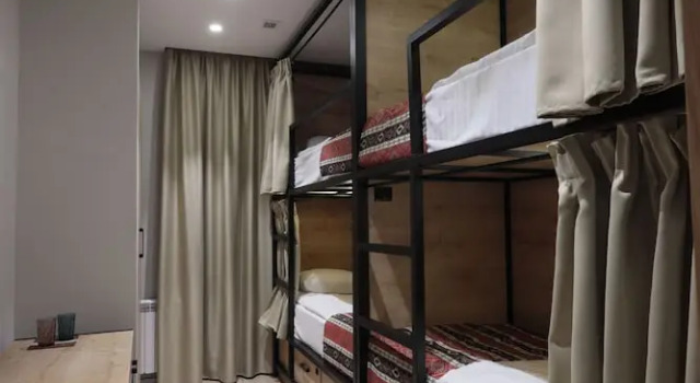 (camerata femminile) letto in camerata Andor Hotel