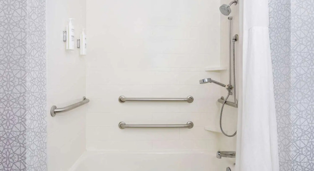 Четырёхместный номер Standard Hampton Inn & Suites Tallahassee I-10-Thomasville Road