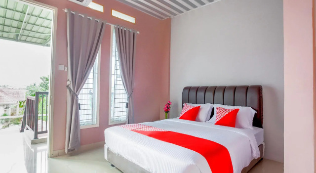 OYO 3073 Twin House Syariah, Rezerwuj Hotel Padang Sumatra