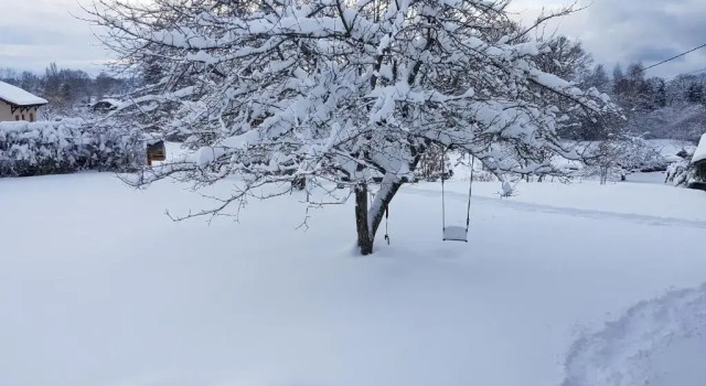 Апартаменты Appartement entre lac et montagnes