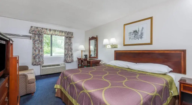 Номер Standard Super 8 by Wyndham Hartford