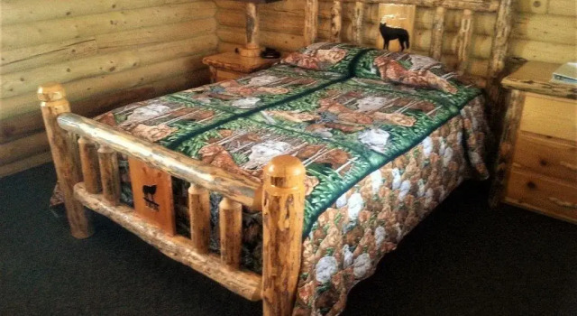 Wolf Den Log Cabin Motel and RV Park, Boek Motel Etna 