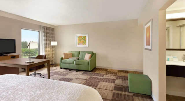 Двухместный люкс c 1 комнатой Hampton Inn & Suites Largo