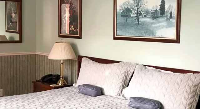 Номер Standard Mahogany Manor Bed & Breakfast