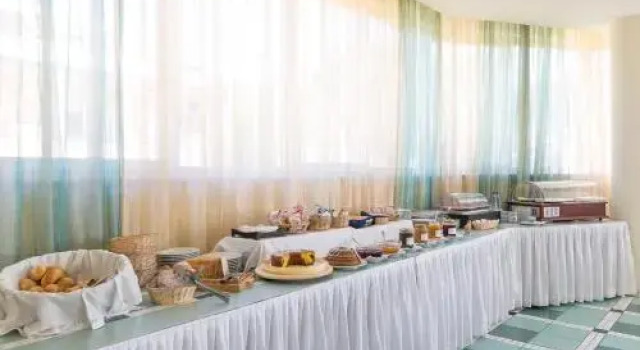 Hotel Green Park, Забронировать Отель Отели Побережья Абруццо с бассейном, Бассейн