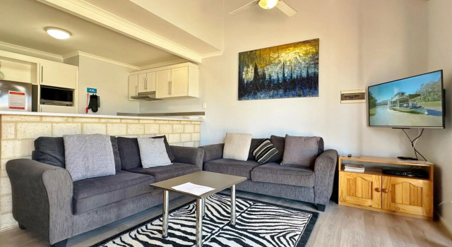 Blue Ocean Villa 3 - Kalbarri WA