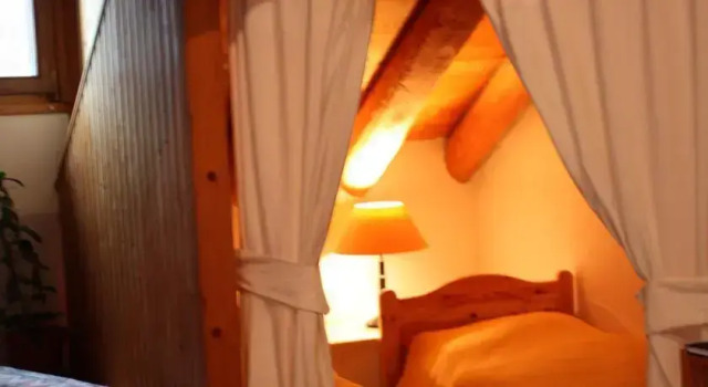 Casa Bonzani, Book Hotel Intragna 