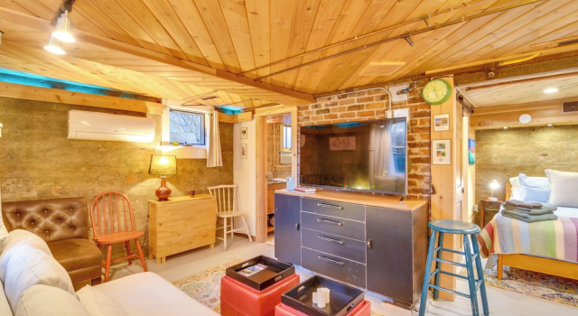 Explore CU! Unique Studio w/ Private Courtyard, Book Lejlighed Lejligheder i Boulder, Lejlighed