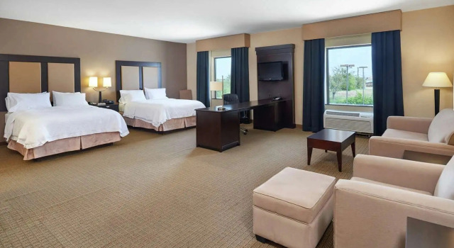 Шестиместный люкс Hampton Inn & Suites Decatur