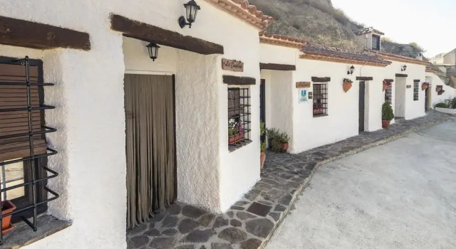 Casa Rural Cuevas De La Luz, Prenota Hotel Castillejar Provincia di Granada