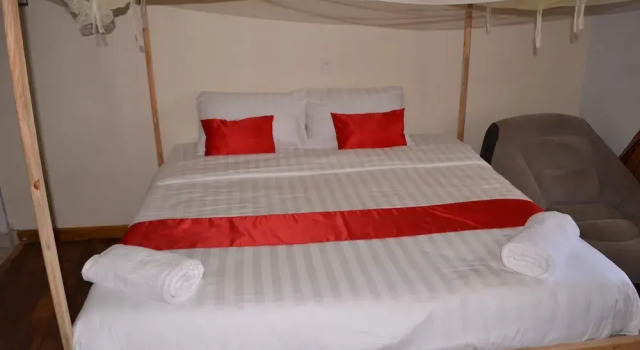 Gahiza Island Retreat, Đặt Nhà nghỉ dưỡng Nhà tranh ở Kisoro, Nhà tranh