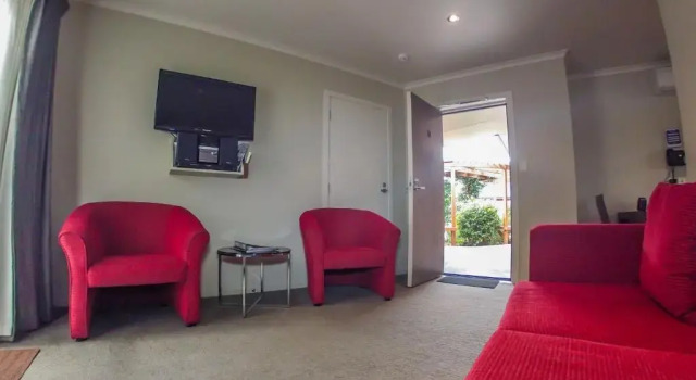 Апартаменты Albert Court Motor Lodge
