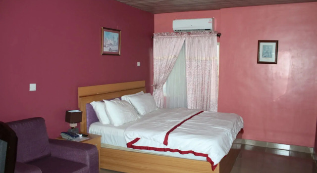 Echo Spring Hotel